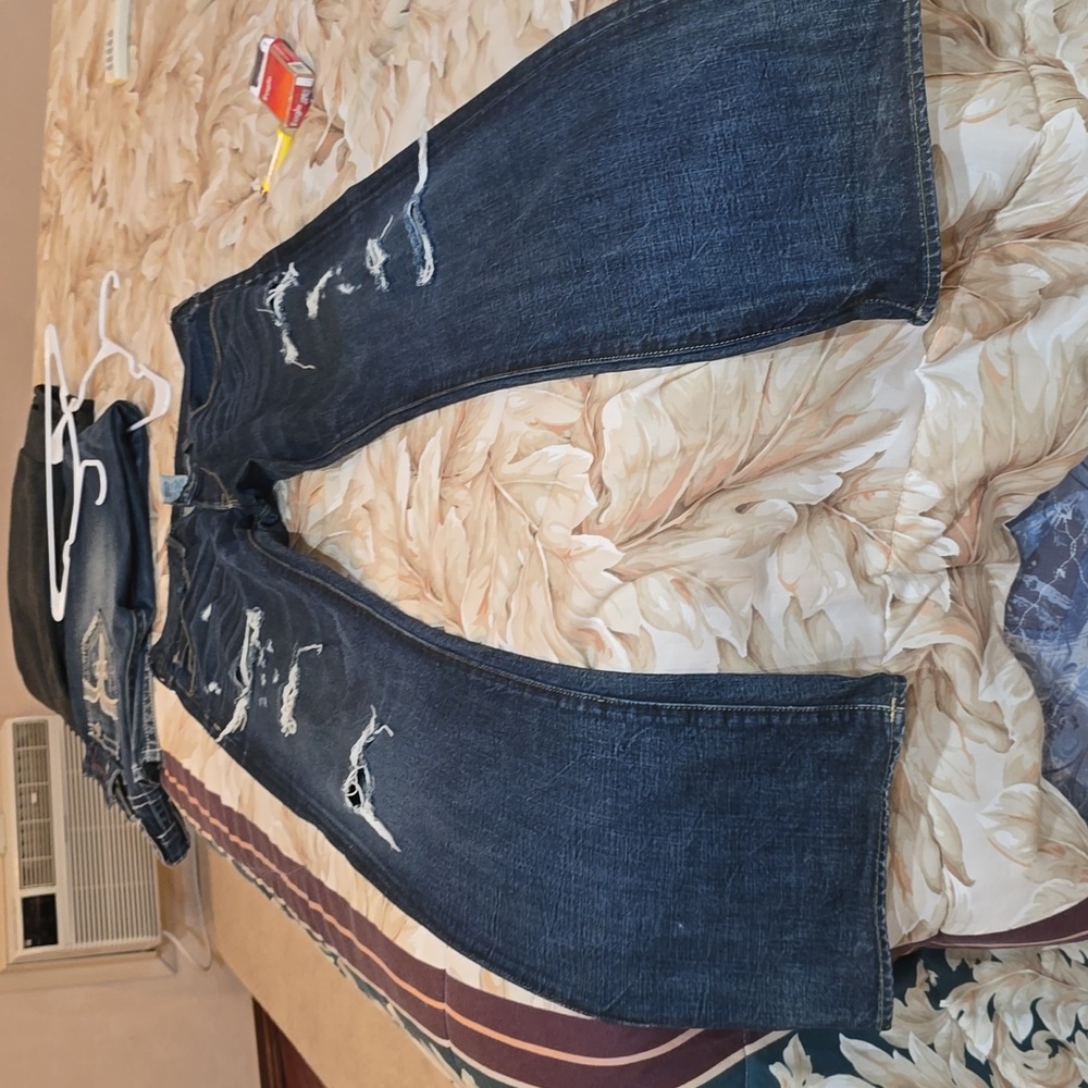 Mens True Religion Jean's " Billy ". Like new. Worn once in 2009 or so lol